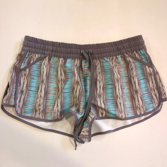 HangTen Women's Multicolor Patterned Shorts S-XL - Picture 1 of 5